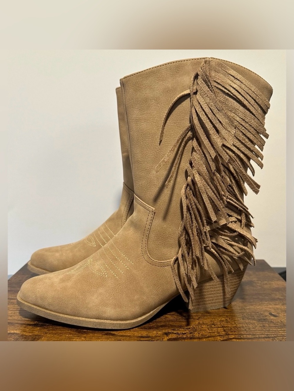 POP Korra Sand Stacked Heel Cowboy Boots NWT Size 7